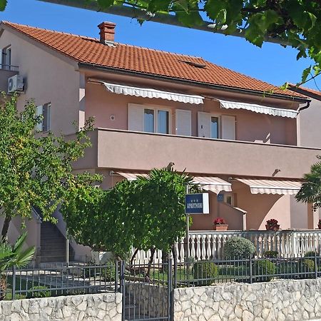 Apartmani Vesna Đảo Krk Ngoại thất bức ảnh