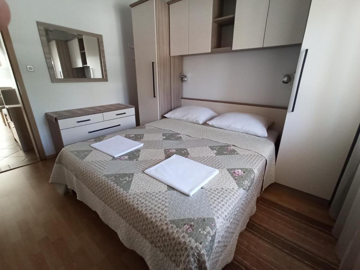 Apartmani Vesna Đảo Krk Ngoại thất bức ảnh