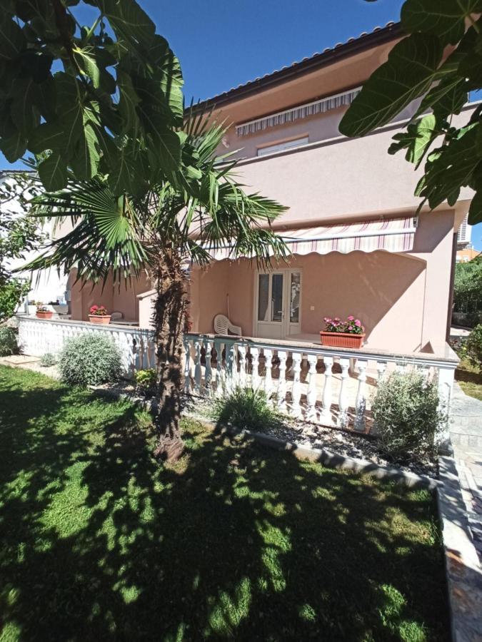 Apartmani Vesna Đảo Krk Ngoại thất bức ảnh