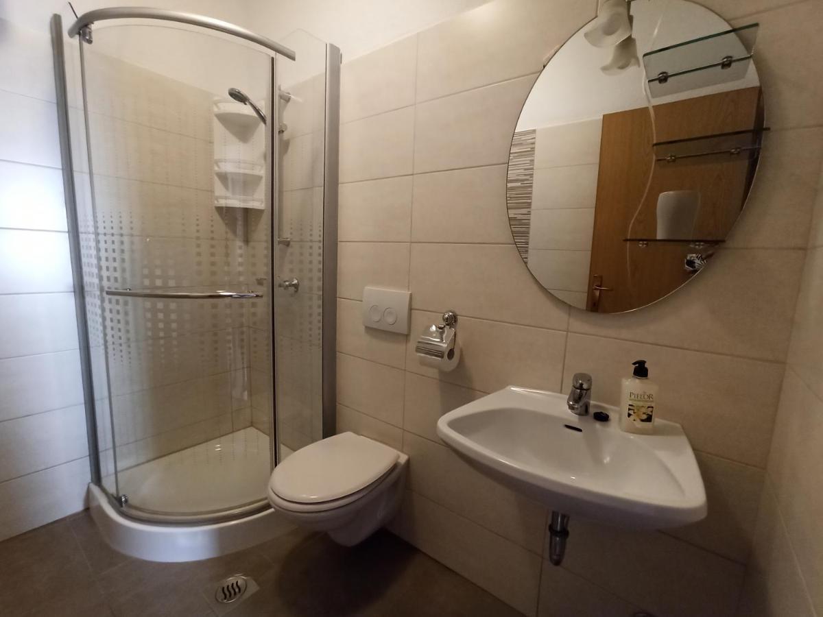 Apartmani Vesna Đảo Krk Ngoại thất bức ảnh