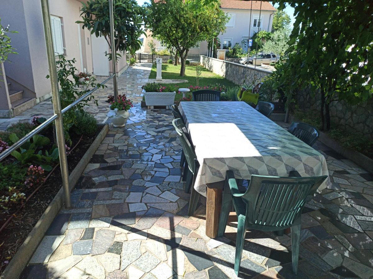 Apartmani Vesna Đảo Krk Ngoại thất bức ảnh