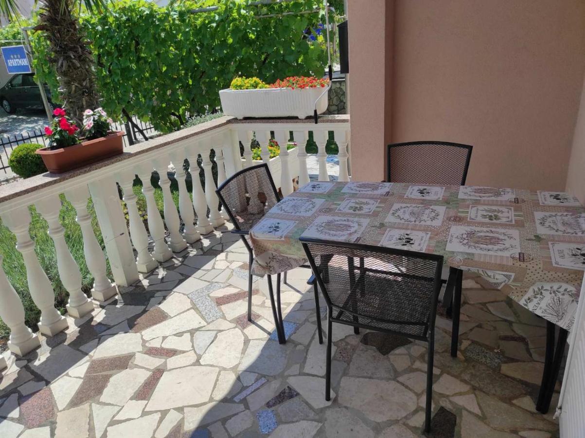 Apartmani Vesna Đảo Krk Ngoại thất bức ảnh